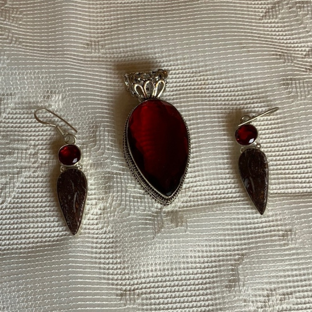 Elegant Red and Silver Jewelry Set